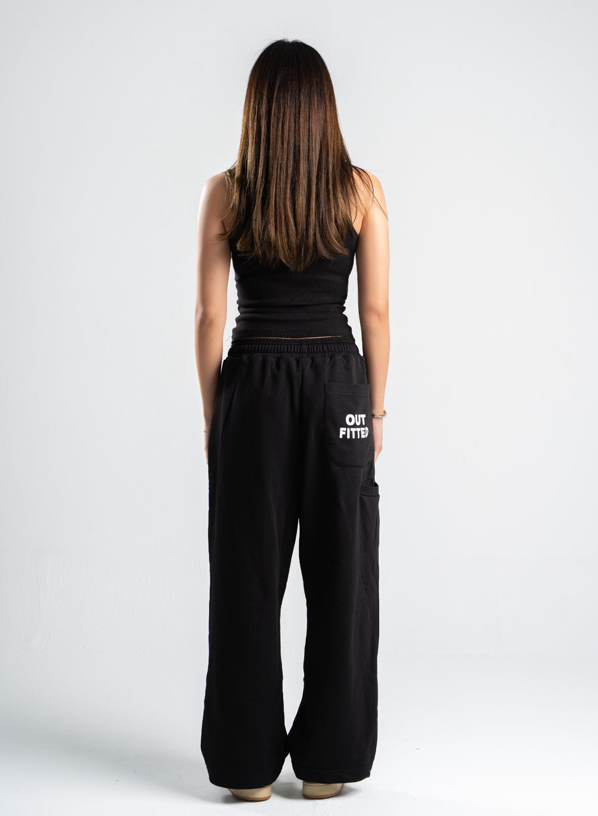BLACK SWEATS